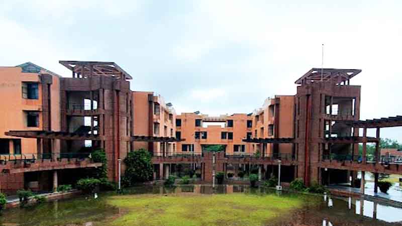 IIT Kanpur